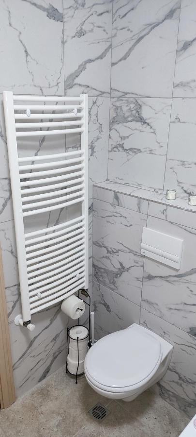 Appartamento Jacuzzi Belle View Sinaia Esterno foto